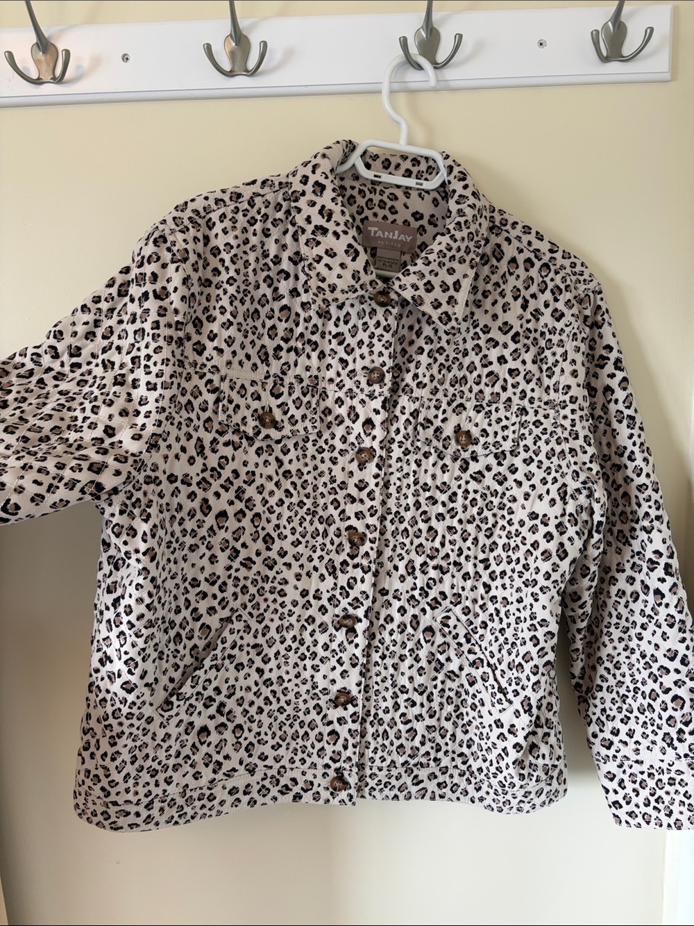 TanJay quilted Leopard Print Button-Front Jacket